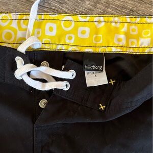 billabong board-shorts size 5 black